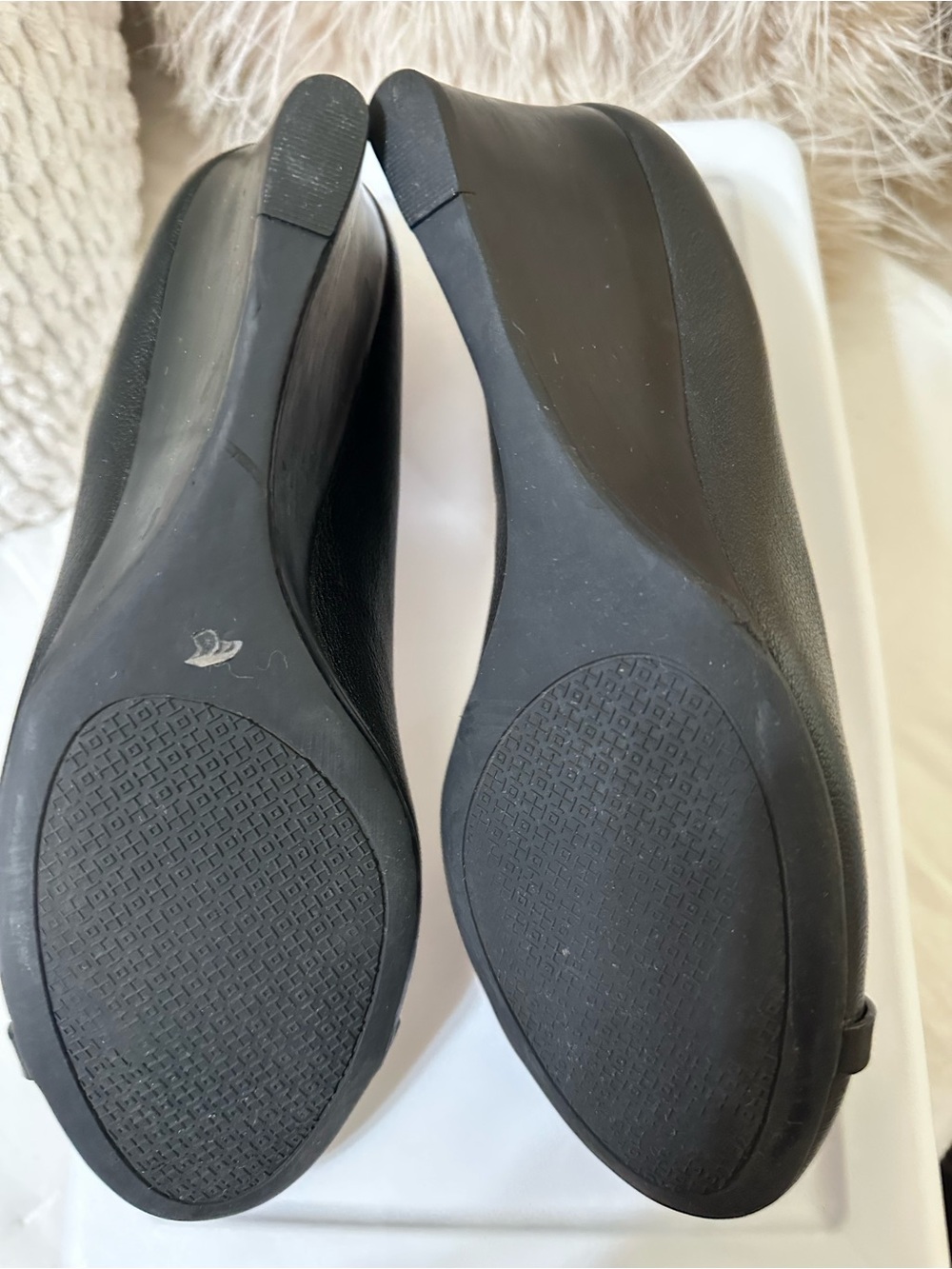 Tory Burch Black Leather Logo Round-Toe Wedges - Picture 4 of 4